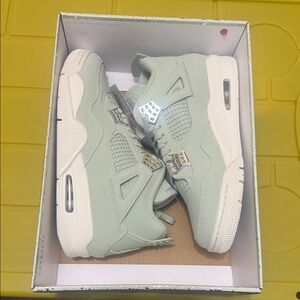 Air Jordan 4 sea foam green